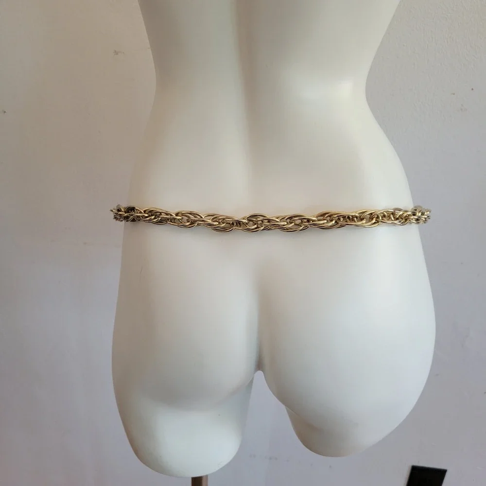Vintage features chunky